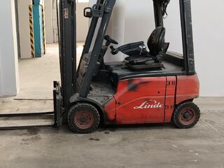 Wózek widłowy elektryczny LINDE E16P-01