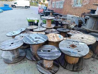 ZLECAM TRANSPORT NA BĘBNY PO KABLACH