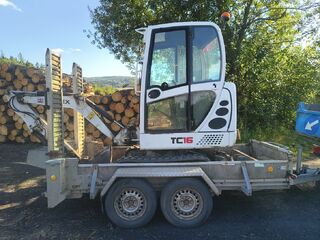 Minikoparka Terex TC16 plus laweta