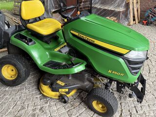 Traktorek ogrodowy John Deere X350