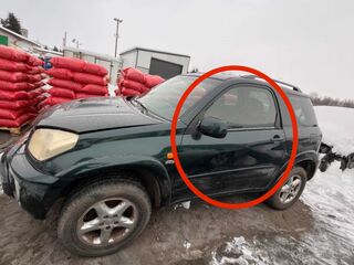 Drzwi toyota rav4 II 2002r.