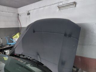 maska samochodowa i 4 felgi