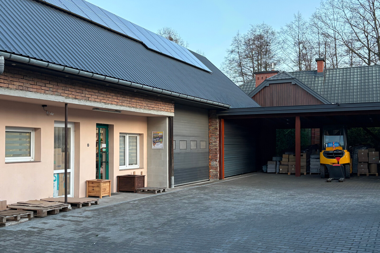 Zdjęcie przedstawiające Furgonetka Punkt Szynwałd Szynwałd 73