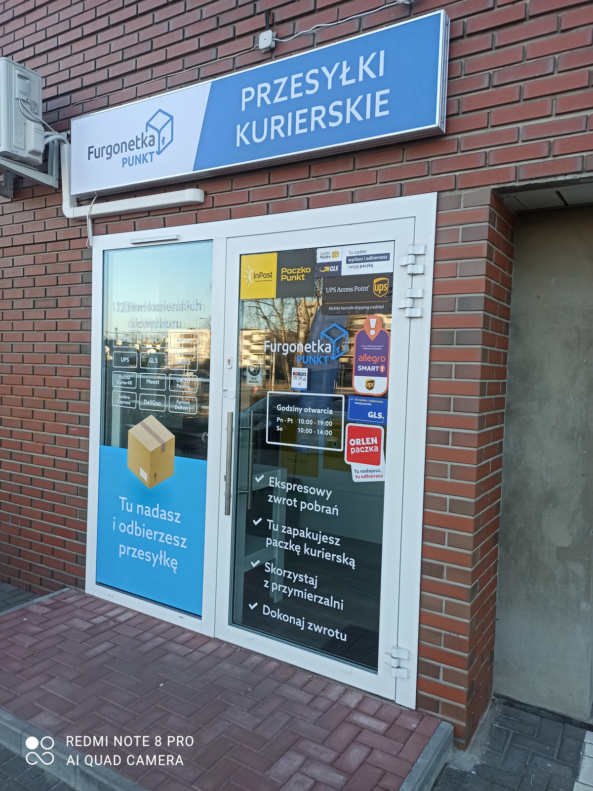 Furgonetka Punkt Ul wiatowida 63 Lok G 1 Warszawa Punkt Kurierski 