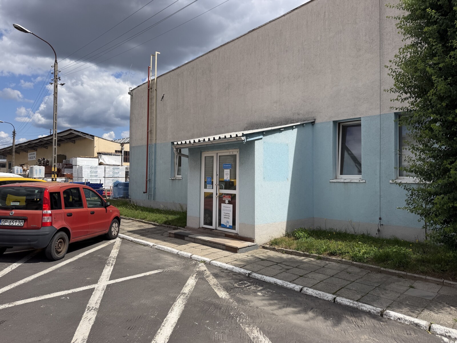 Punkt kurierski Opole Wspólna 9 Furgonetka Punkt