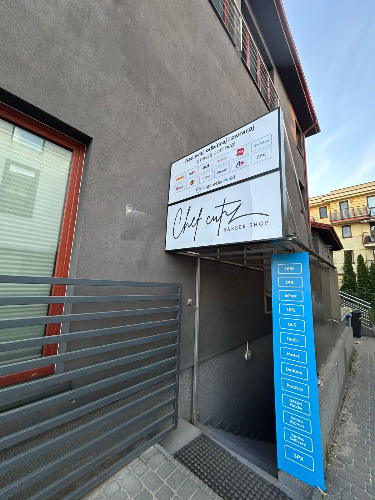 Zdjęcie przedstawiające Furgonetka Punkt Warszawa Kleszczowa 15A lokal S2