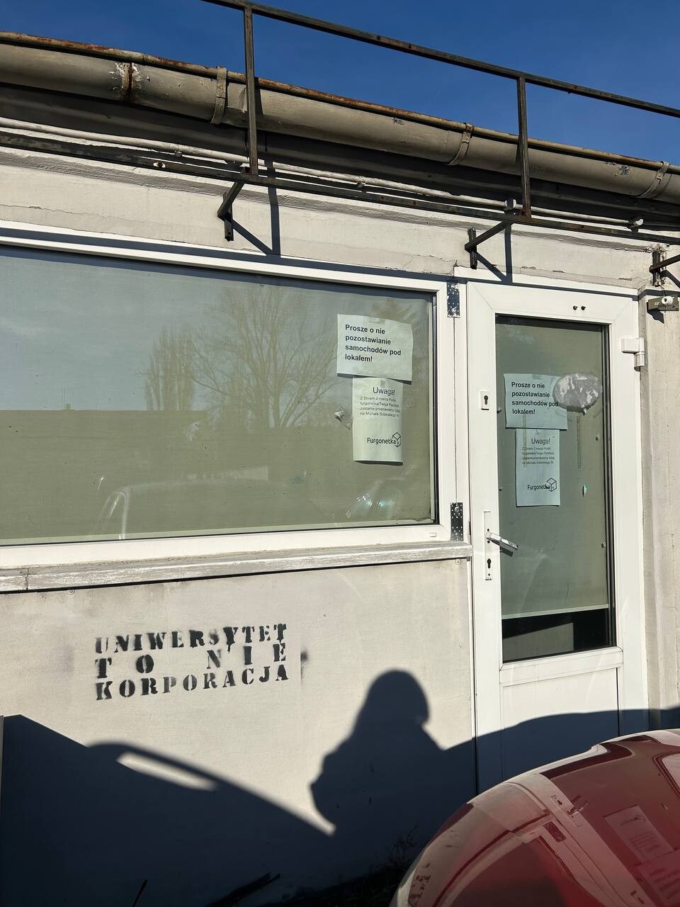 Zdjęcie przedstawiające Furgonetka Punkt Poznań Michała Sobeskiego 9