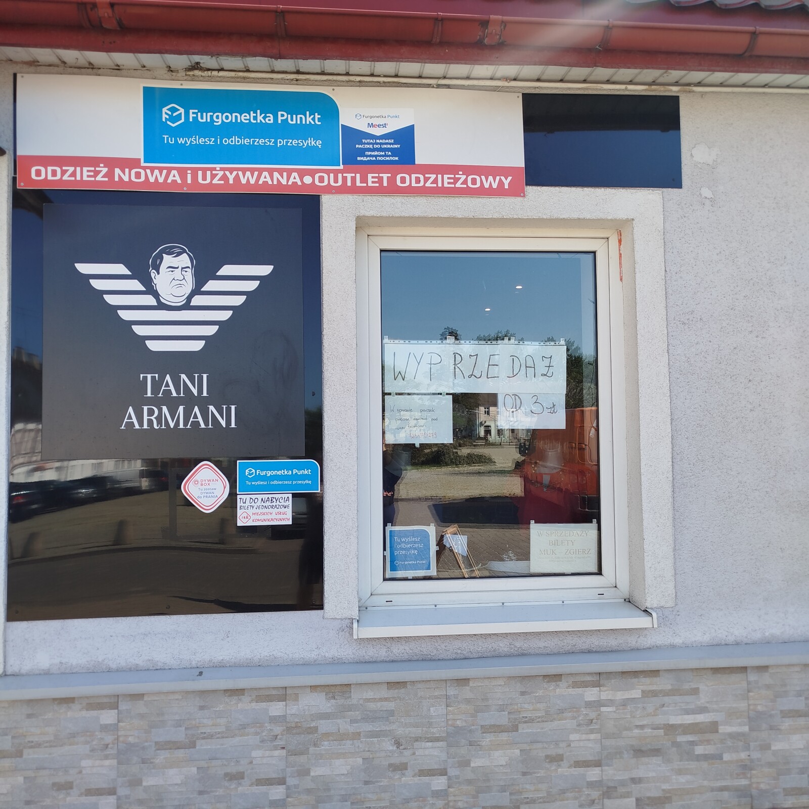 Punkt kurierski Ozorków Plac Św. Jana Pawła II 12 Furgonetka Punkt