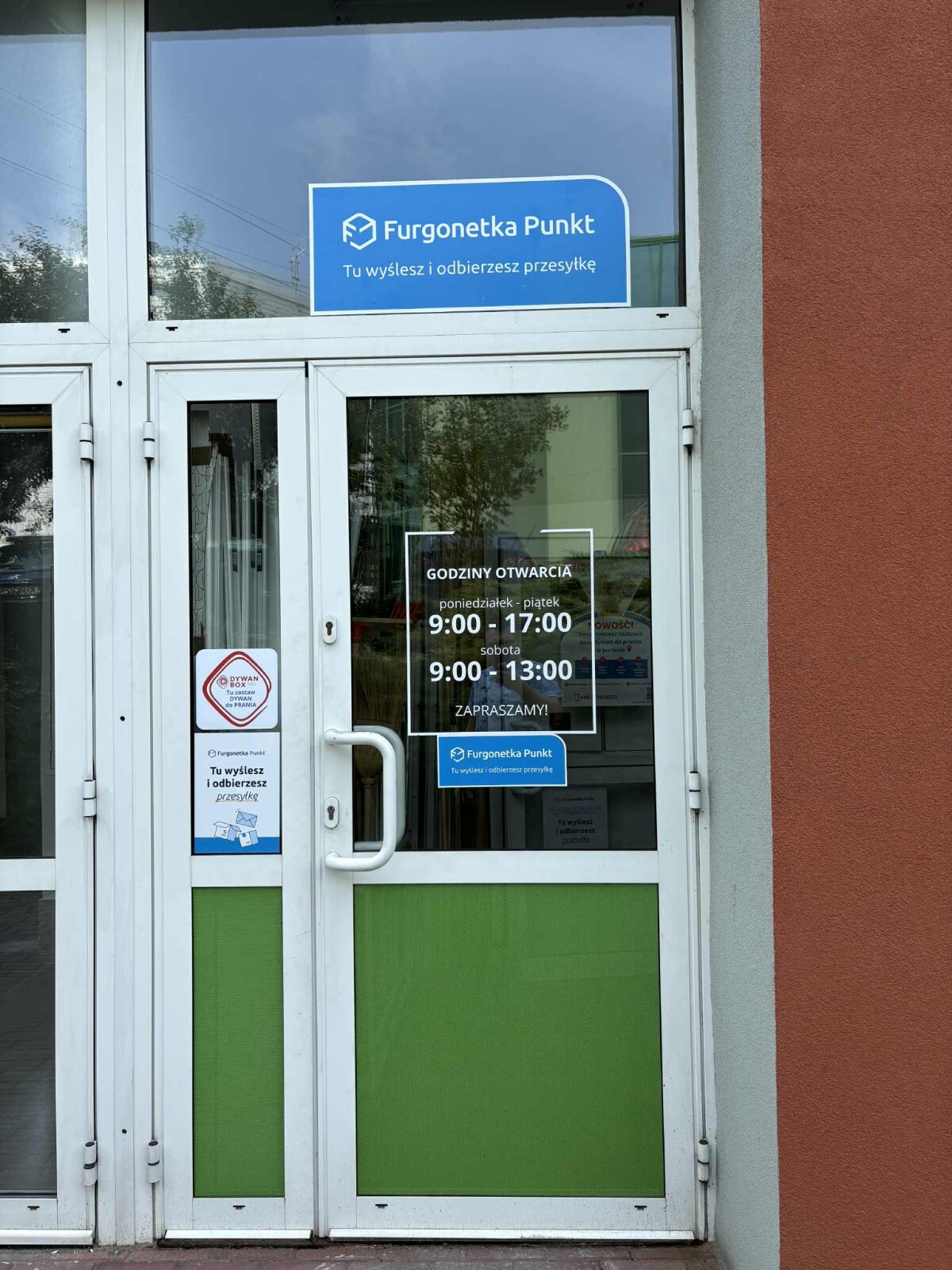 Punkt kurierski Rzeszów Obr. Poczty Gdańskiej 12 Furgonetka Punkt