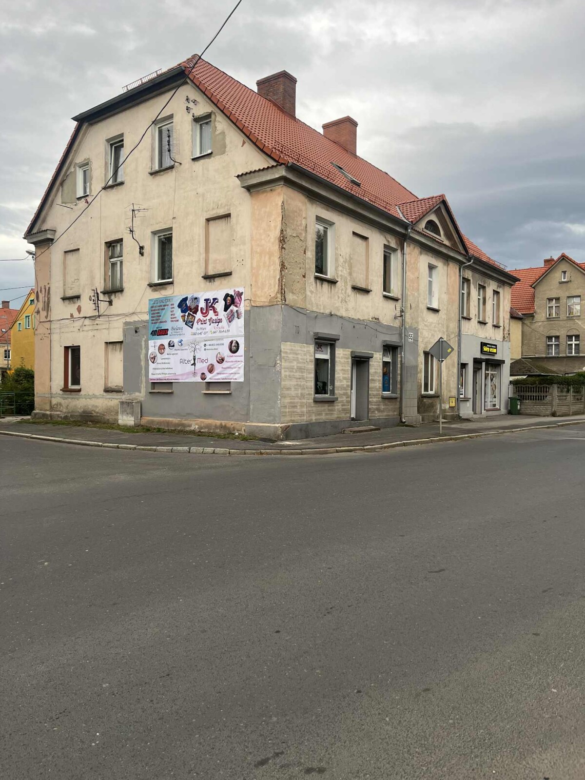 Zdjęcie przedstawiające Furgonetka Punkt Bielawa Wolności 55