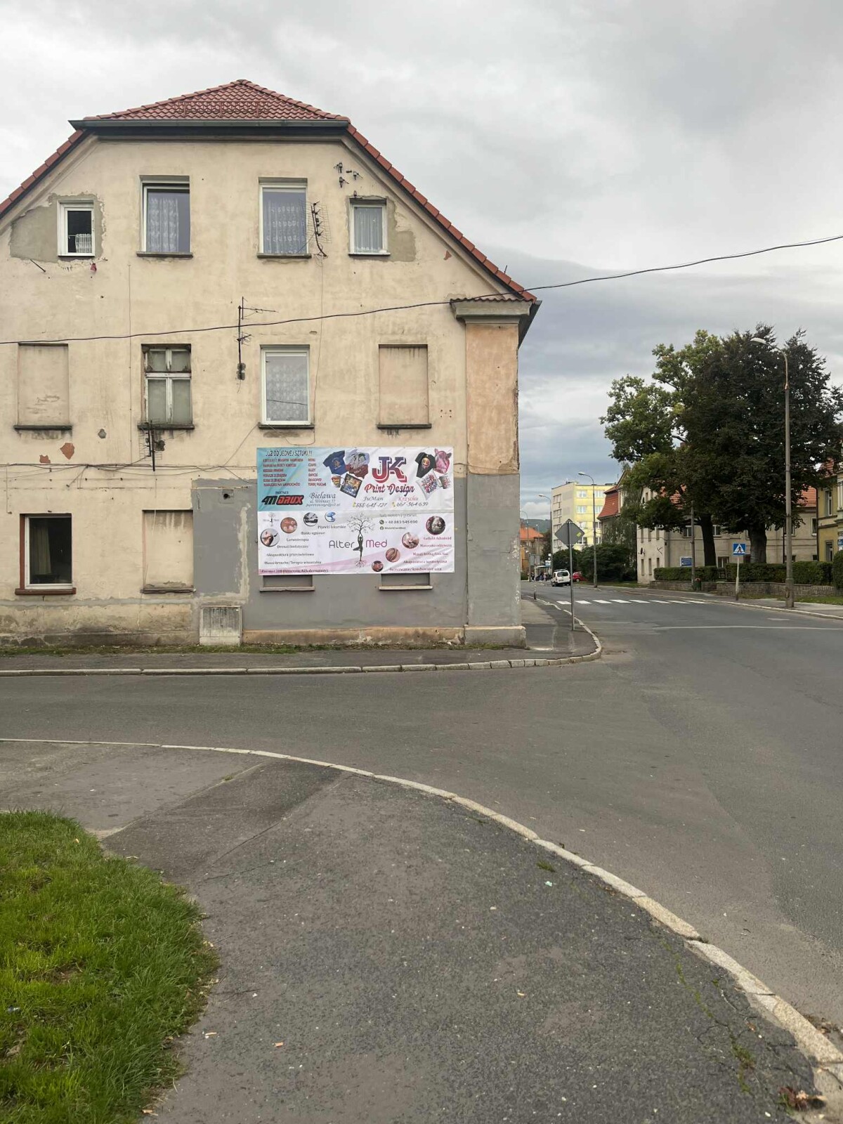 Punkt kurierski Bielawa Wolności 55 Furgonetka Punkt