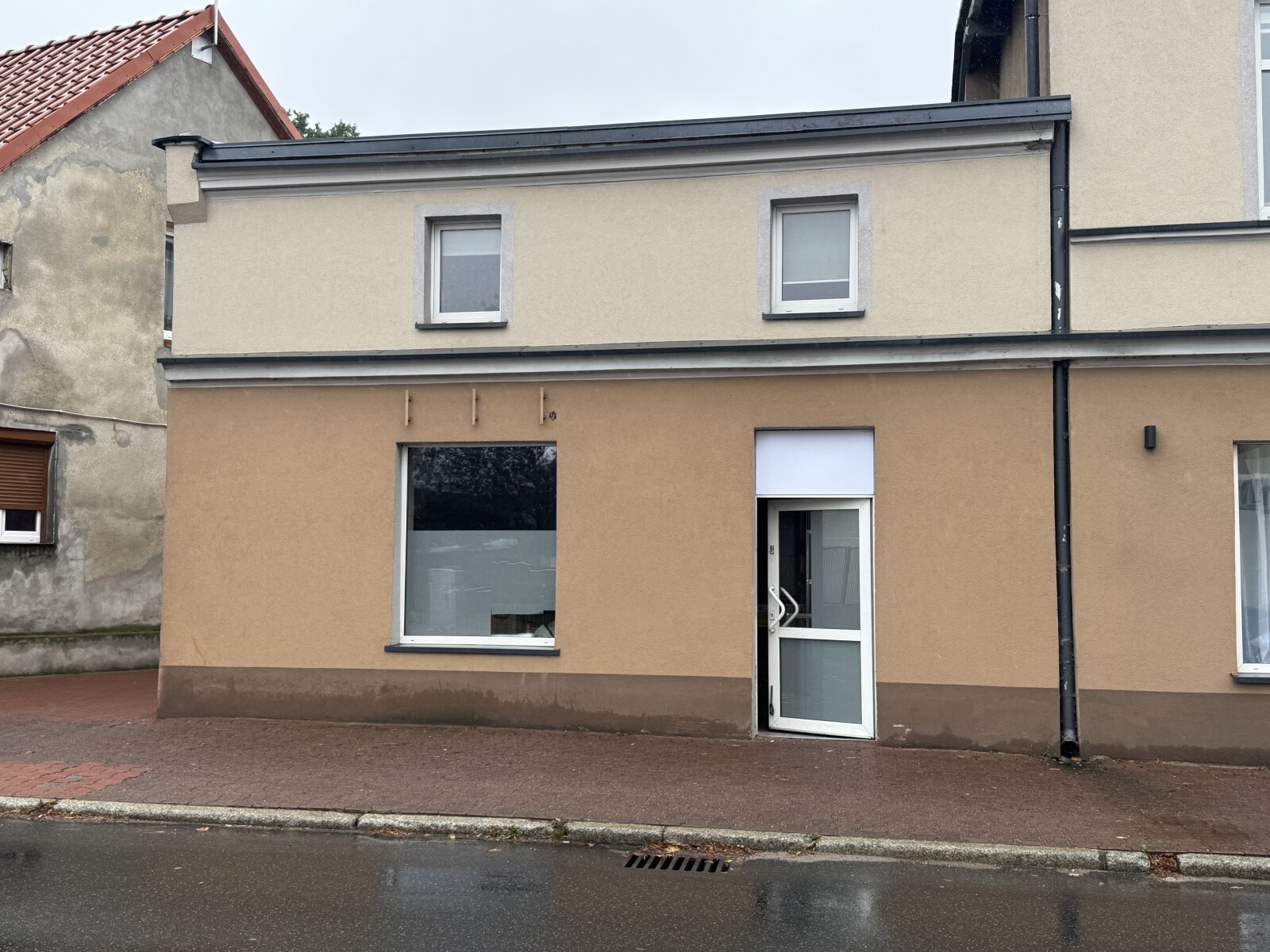 Punkt kurierski Szamotuły Poznańska 18 Furgonetka Punkt