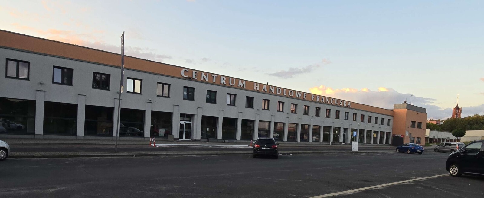 Punkt kurierski Zielona Góra Francuska 52 Furgonetka Punkt
