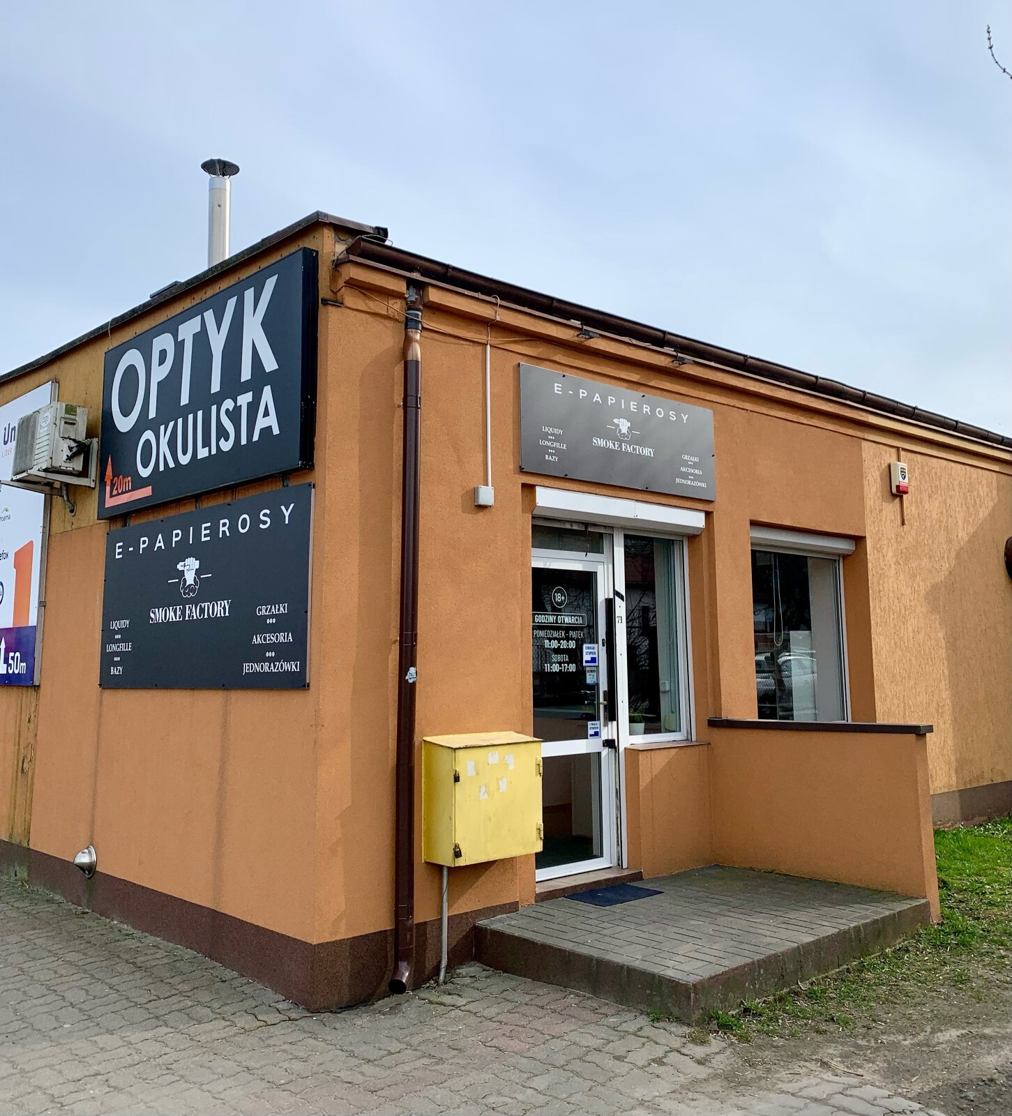 Zdjęcie przedstawiające Furgonetka Punkt Aleksandrów Łódzki Wojska Polskiego 71