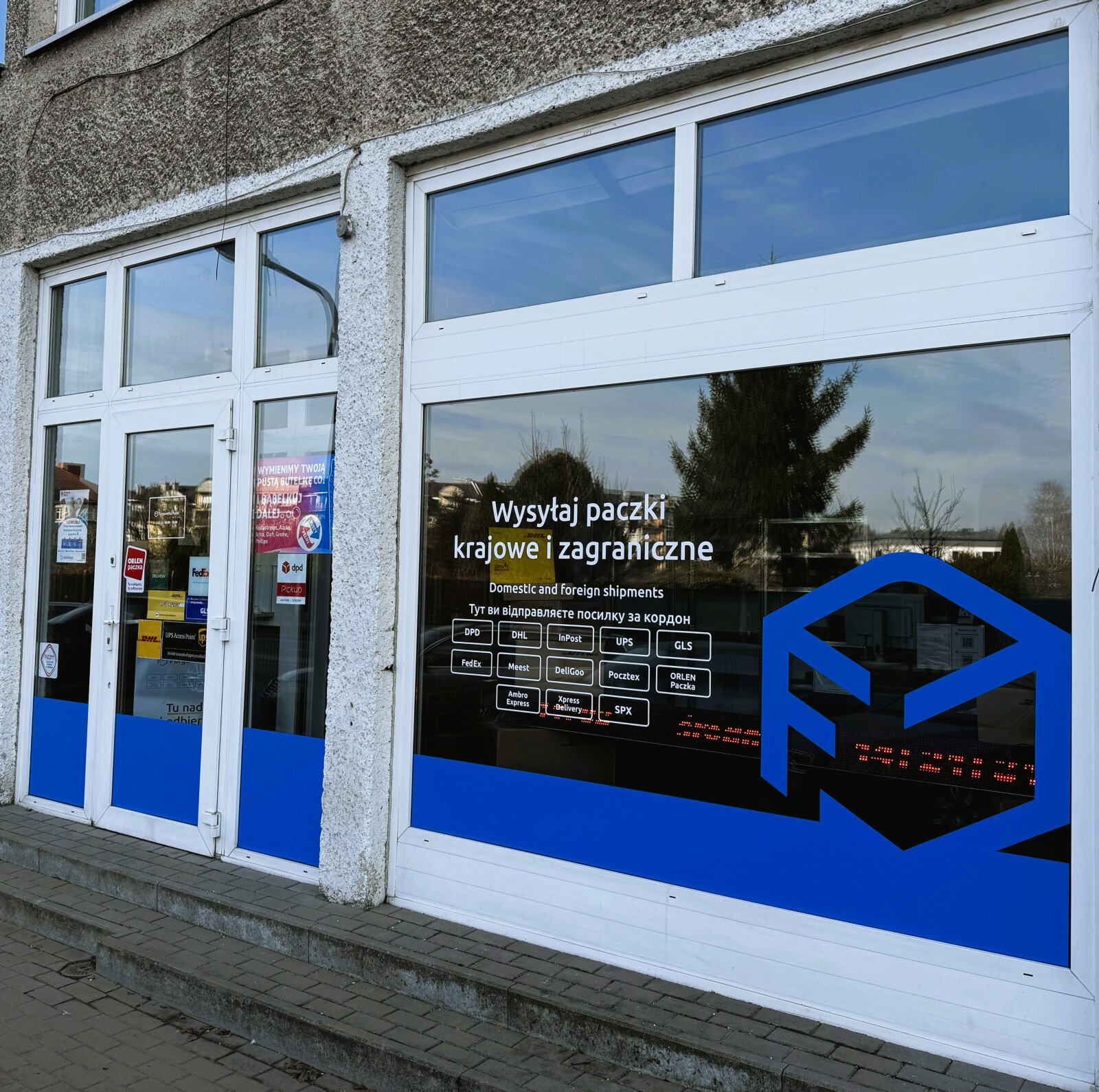 Punkt kurierski Słupsk Ignacego Paderewskiego 9 Furgonetka Punkt