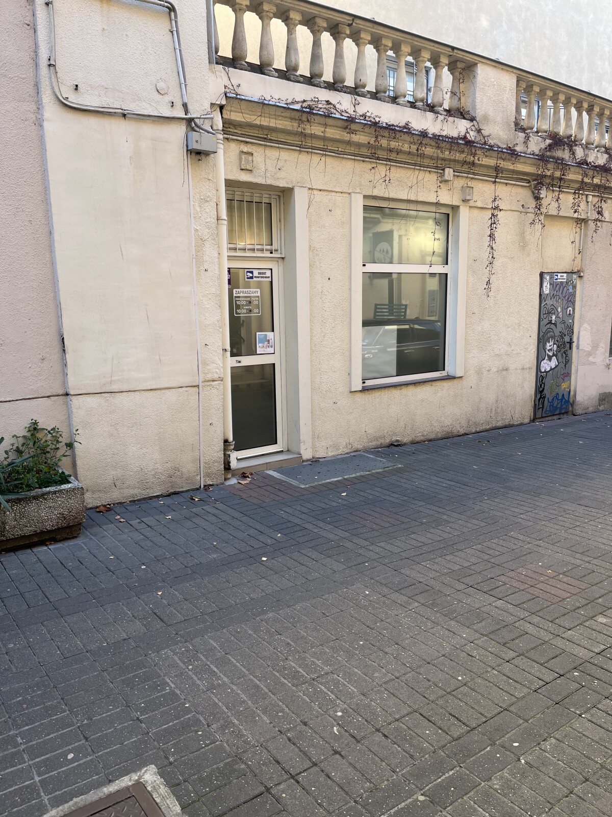 Zdjęcie przedstawiające Furgonetka Punkt Poznań Franciszka Ratajczaka 18