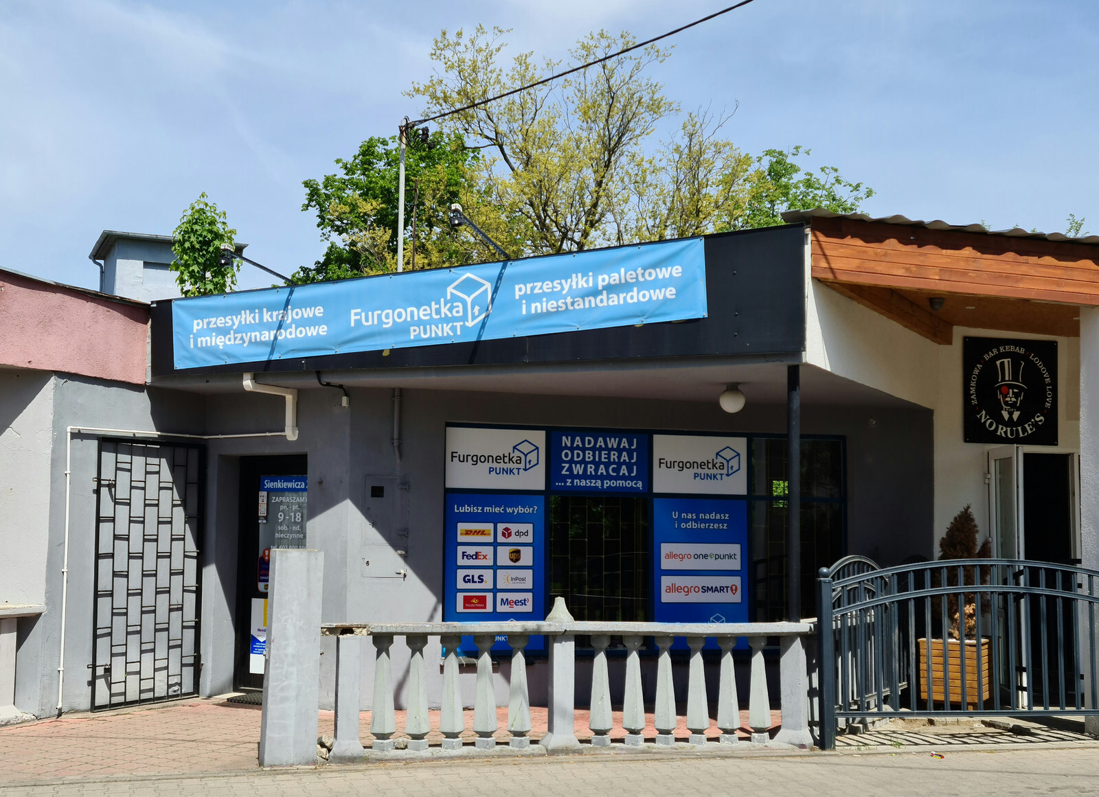 Zdjęcie przedstawiające Furgonetka Punkt Grodków Sienkiewicza 21 F