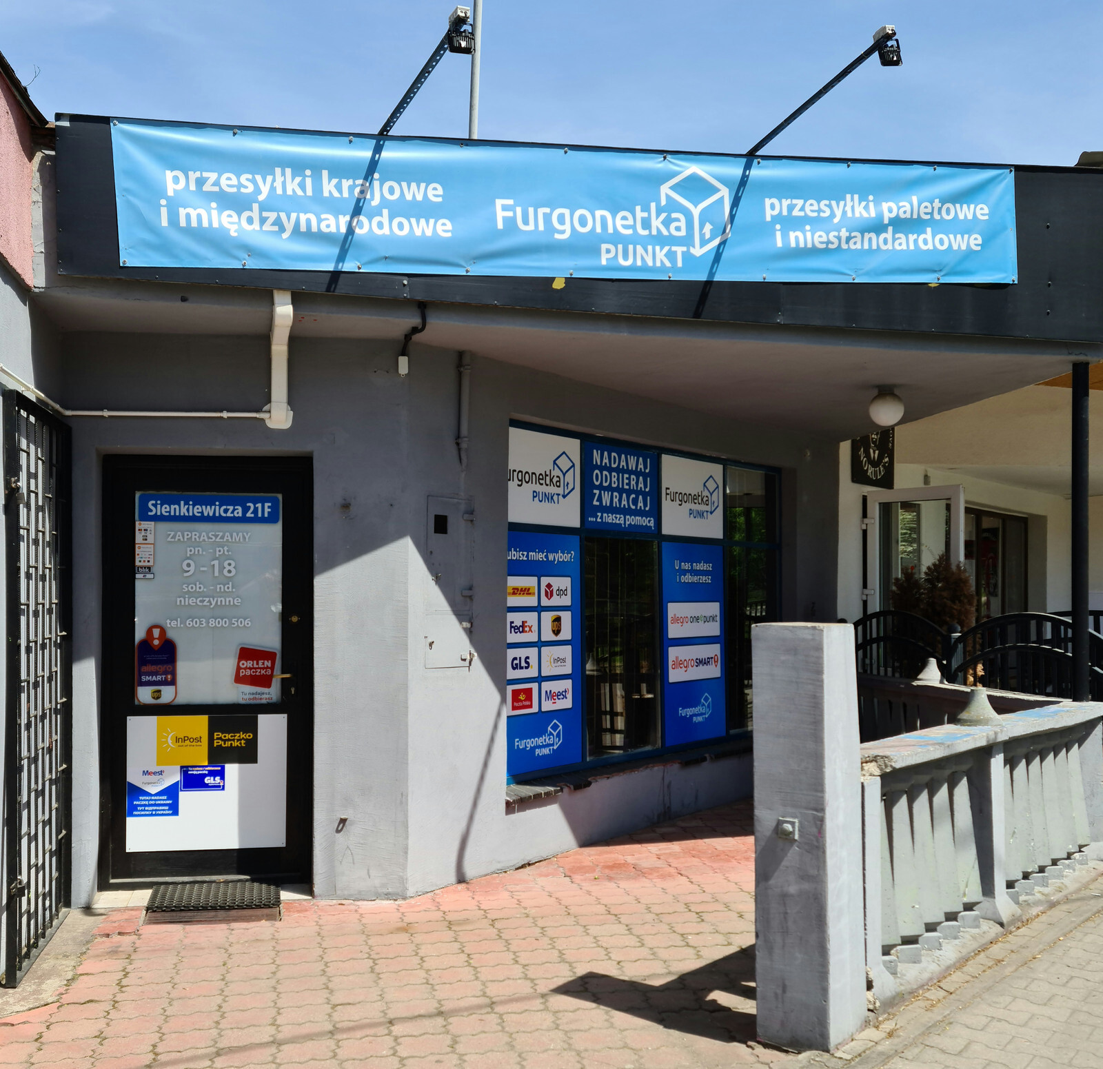 Punkt kurierski Grodków Sienkiewicza 21 F Furgonetka Punkt