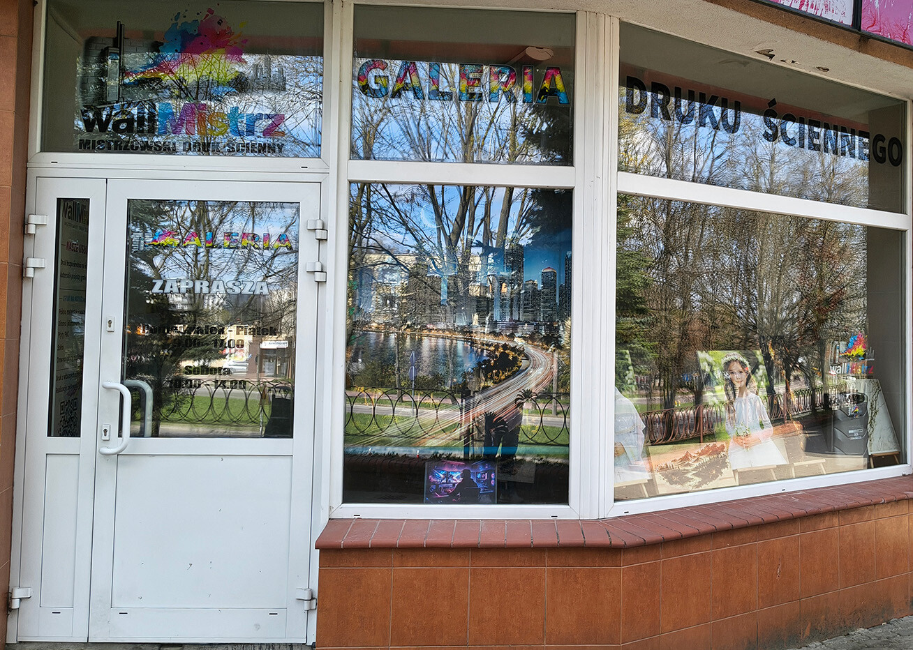 Zdjęcie przedstawiające Furgonetka Punkt Łomża Małachowskiego 5 lok. 6