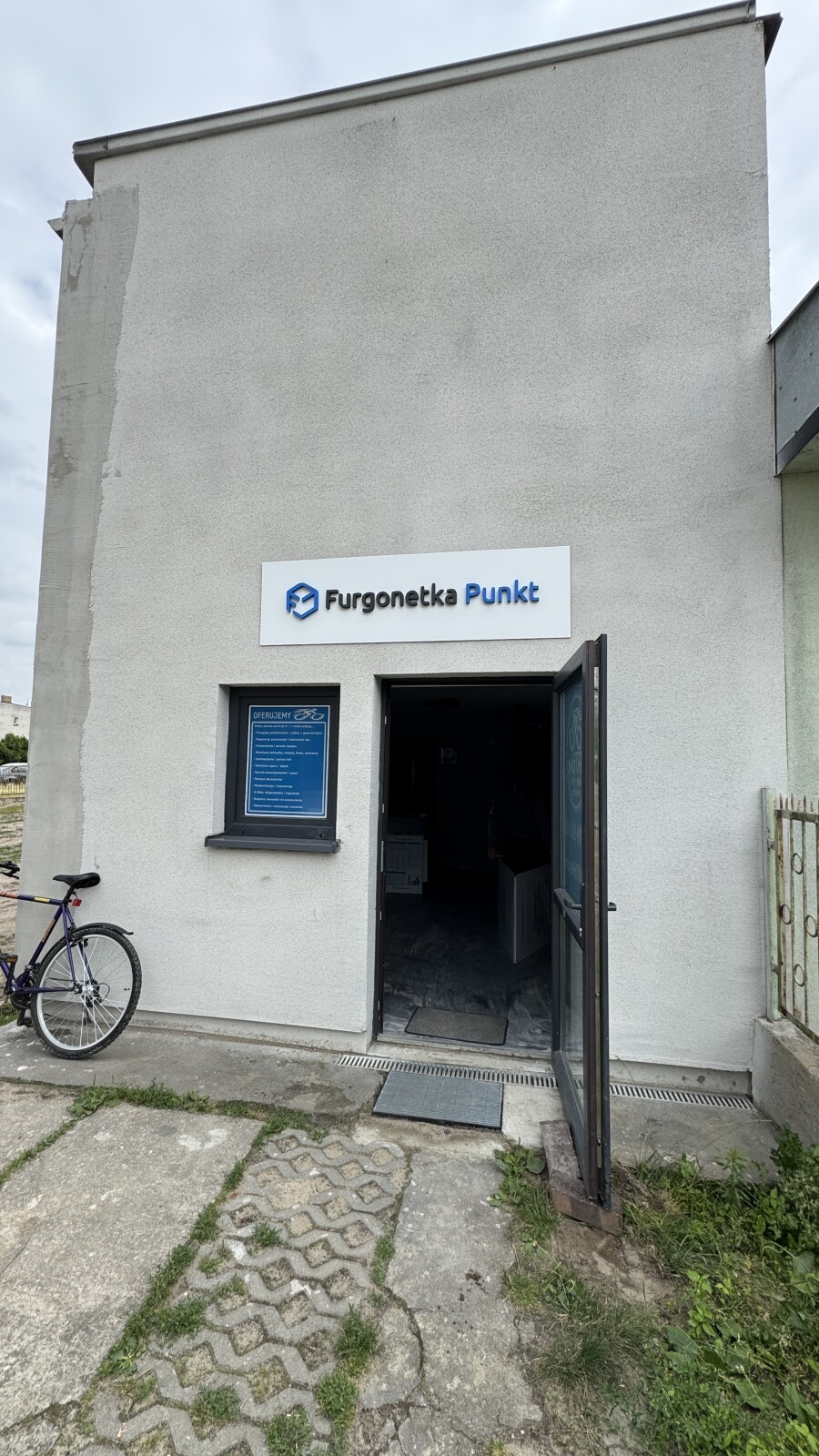 Zdjęcie przedstawiające Furgonetka Punkt Kobylnica ul. Dworcowa 18