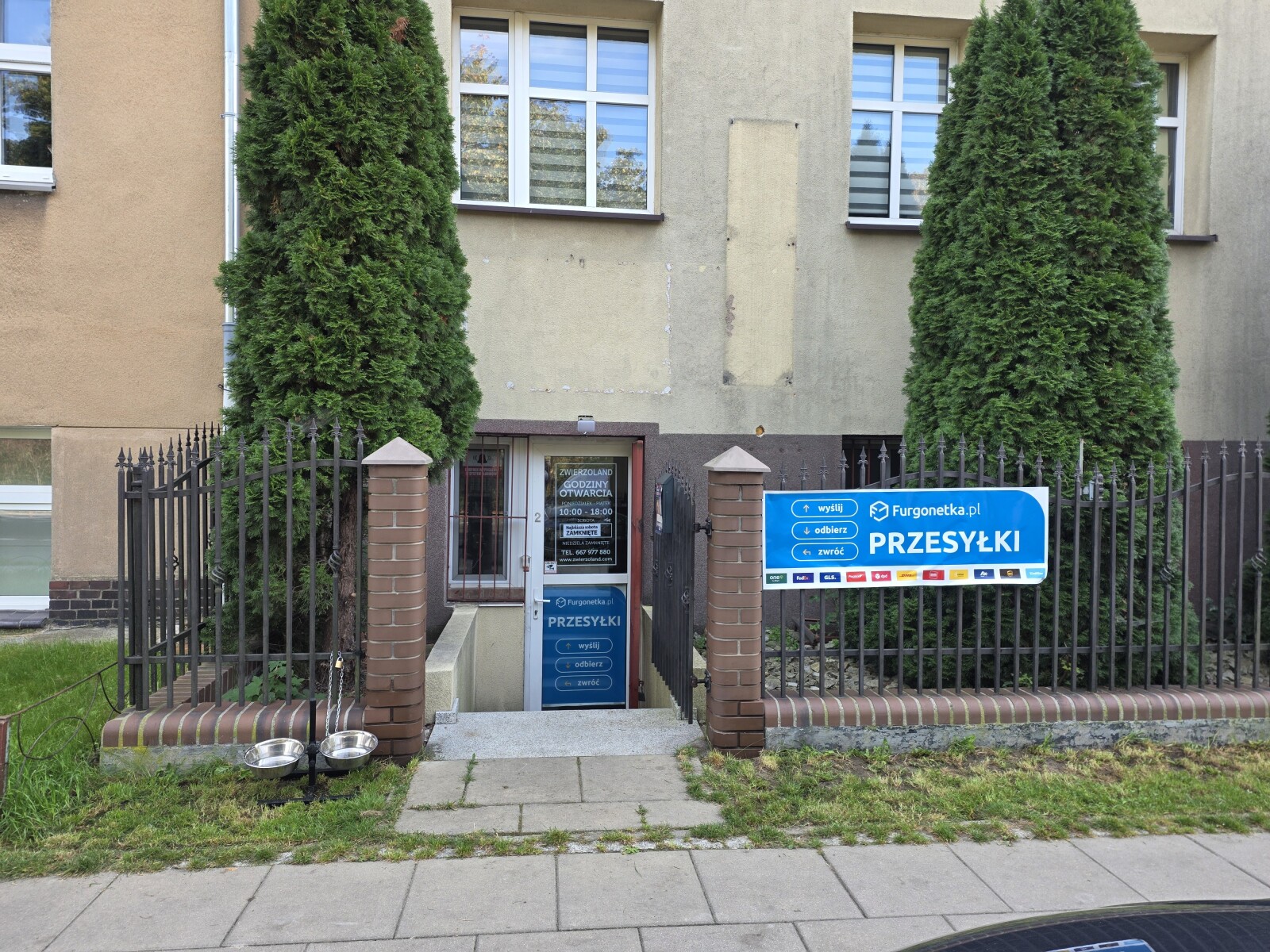 Zdjęcie przedstawiające Furgonetka Punkt Poznań Potworowskiego 1/2