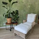 Rattanowy fotel z podnóżkiem