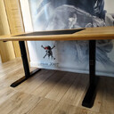 Blat drewniany wraz z rozkręconymi nogami